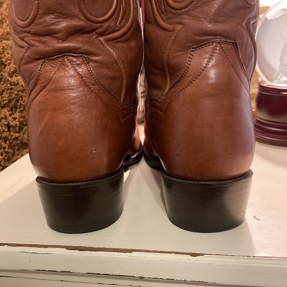 Dan Post boots in like new condition. Mens 8 or womens 10.  Very soft leather. - Picture 6 of 8
